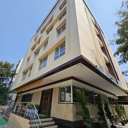 Hotel Golden Nest ת'יין מראה חיצוני תמונה