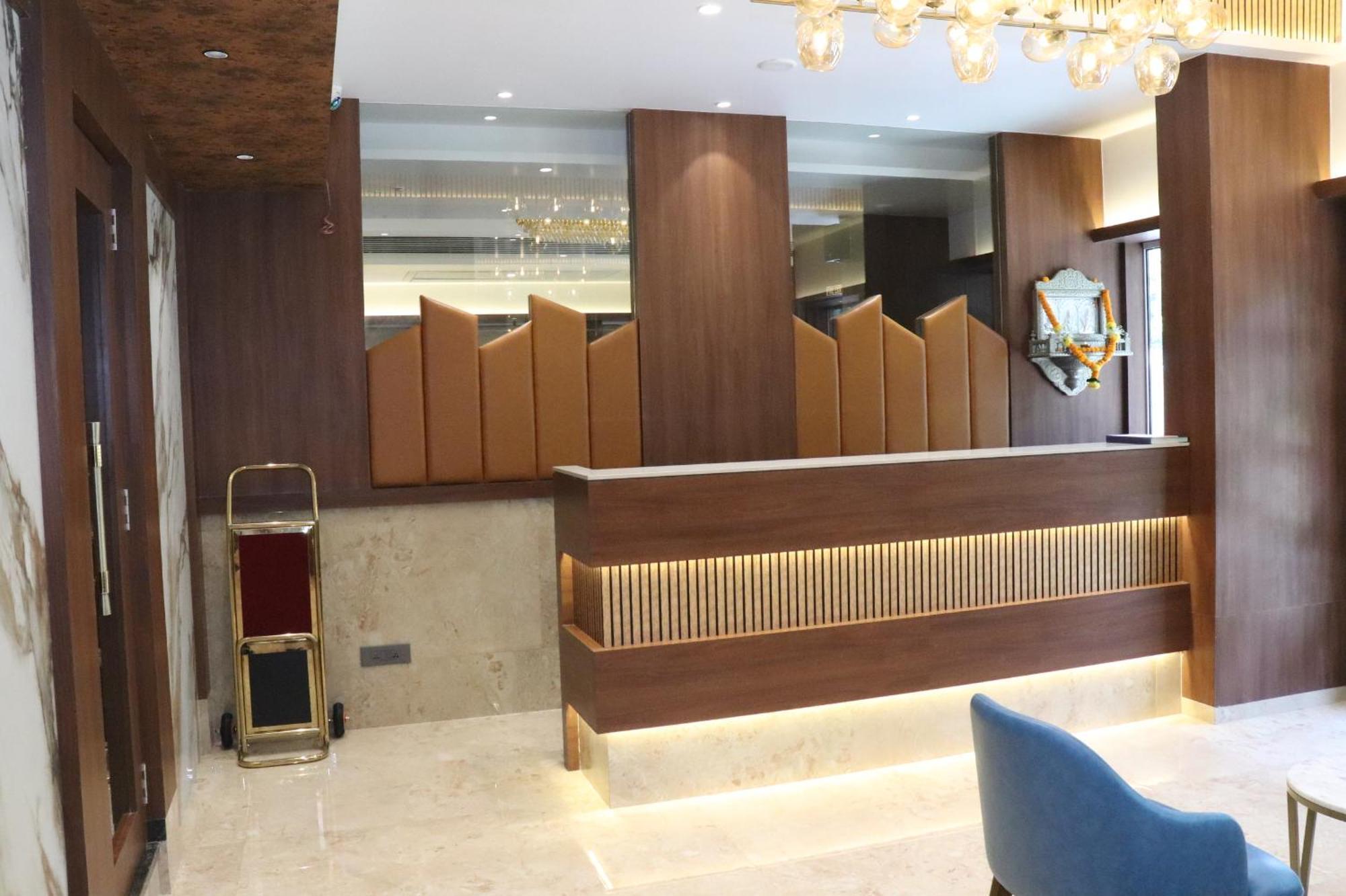Hotel Golden Nest ת'יין מראה חיצוני תמונה