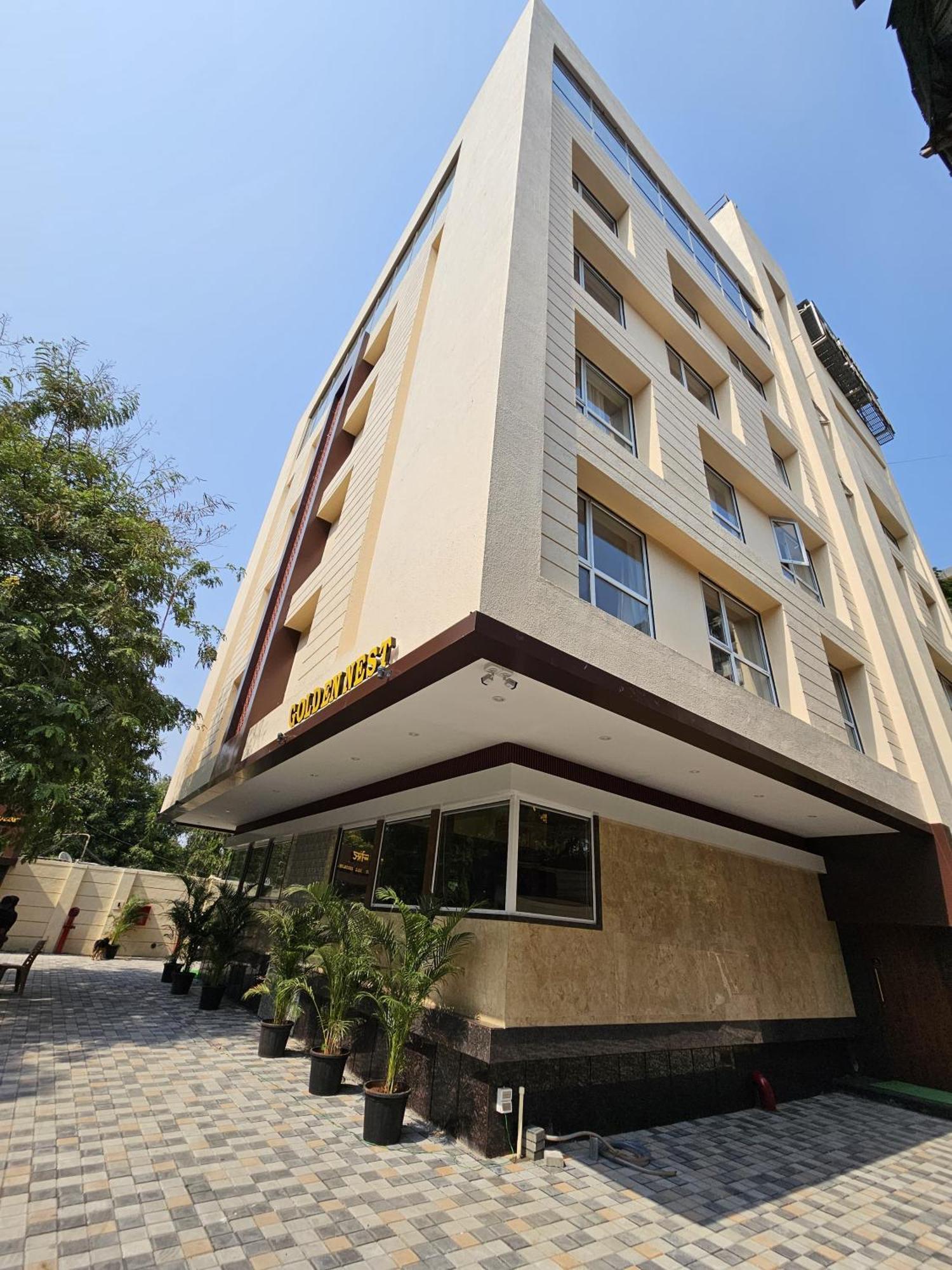Hotel Golden Nest ת'יין מראה חיצוני תמונה