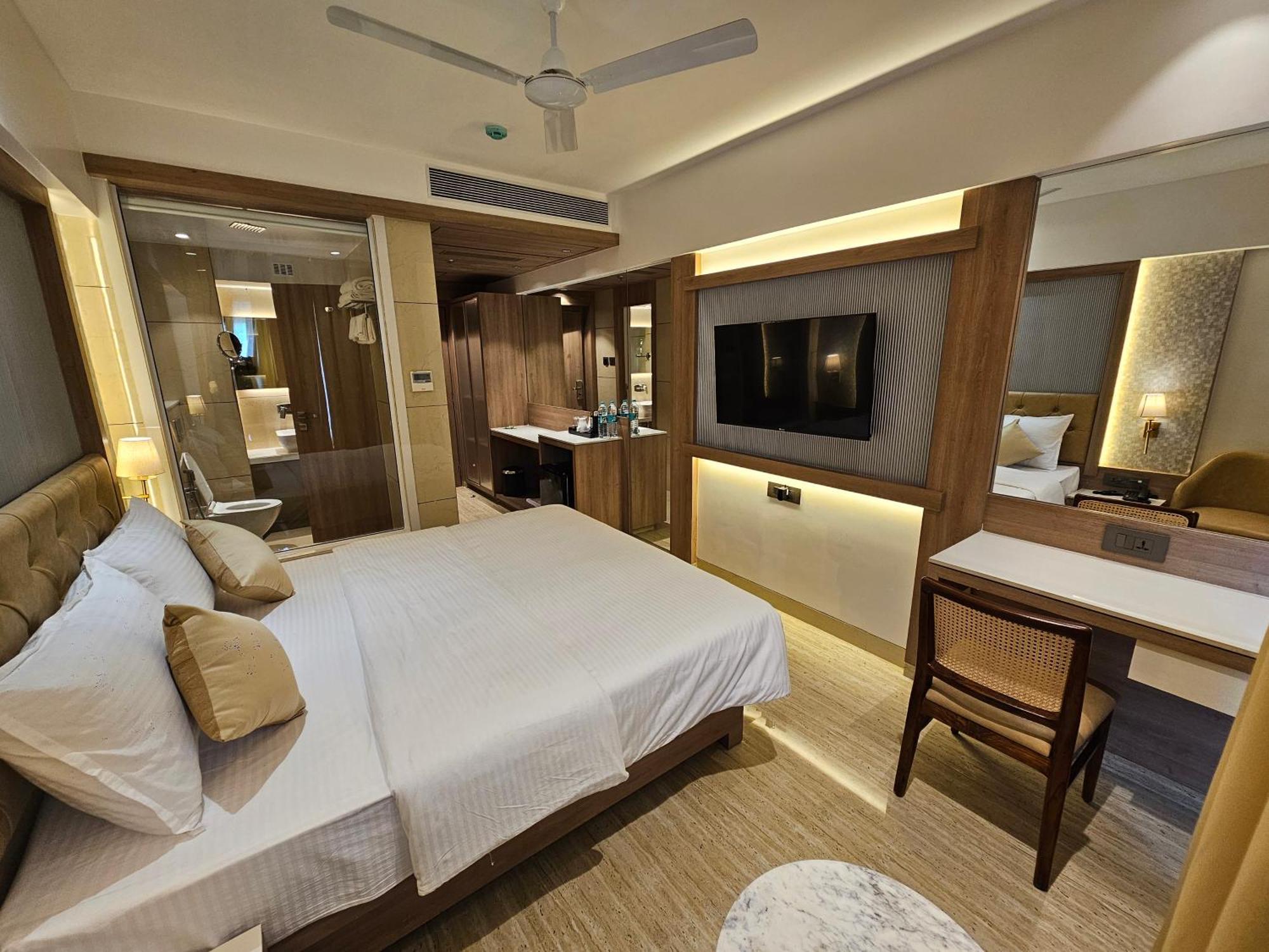 Hotel Golden Nest ת'יין מראה חיצוני תמונה